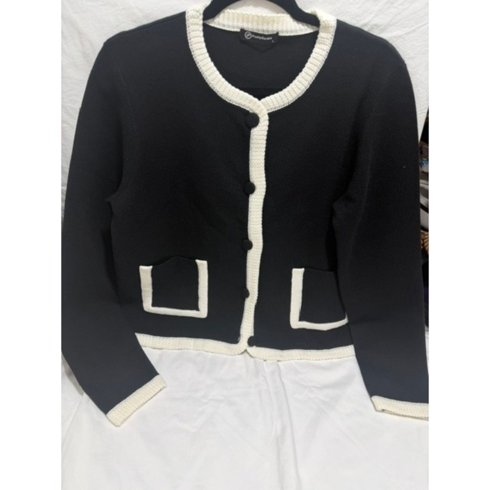 Pretty Garden Black White Trim Cardigan Sweater Women Large Button Front Pockets